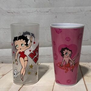 Vintage Betty Boop Hearts Plastic Cup Collectible set of 2